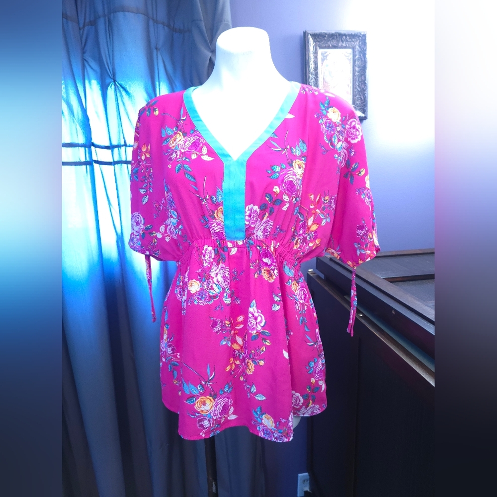 NWOT Pioneer Woman Floral Pink Women's Top